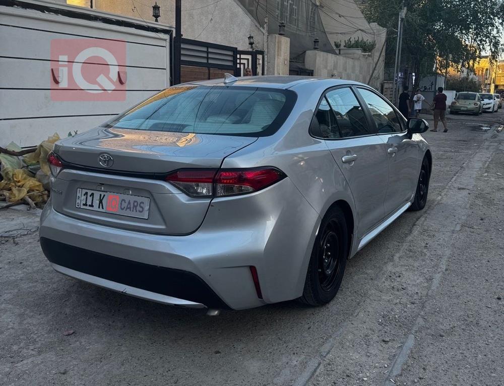 تۆیۆتا کۆرۆلا